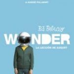 Libro “Wonder, la lección de August”. En portada, la fotografía de un niño con un casco de astronauta.